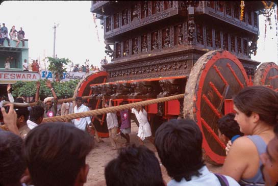 Hampi Men pulling car