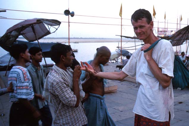 Varanasi Robert gets hand massage