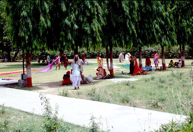 Sarnat Indian tourists