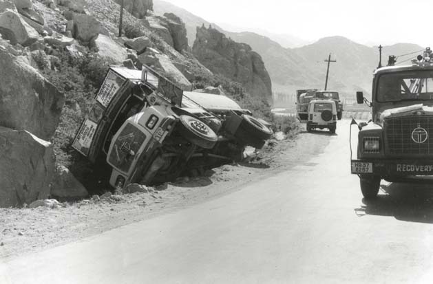 Ladakh Overturned truck