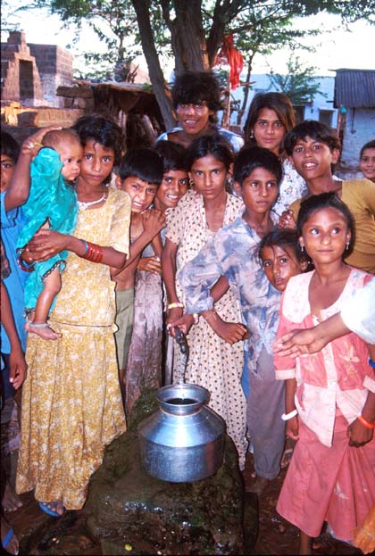 GVVS Pinwari village children at watering hole
