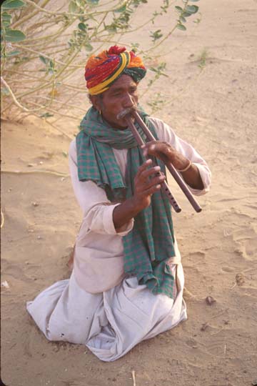 Thar desert Musician at dunes
